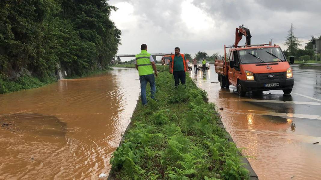 Meteoroloji uyardı: Rize’de sağanaklar sürüyor! İşte 5 günlük hava tahmini 5
